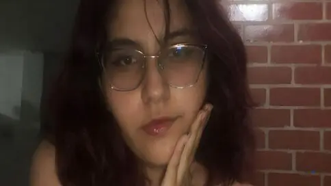 SarahCharms's live cam